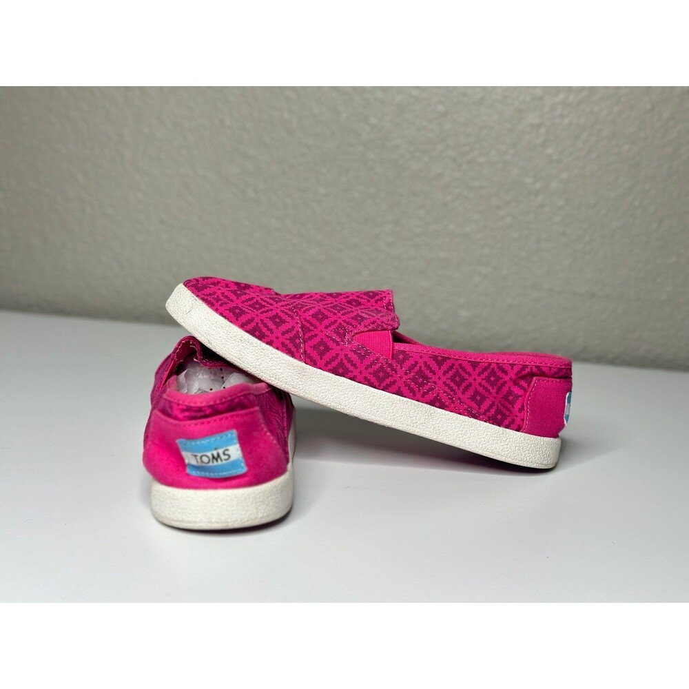 Girls pink Tom’s size 3